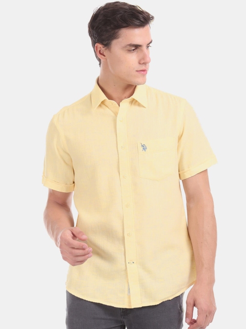 

U.S. Polo Assn. Men Yellow Regular Fit Solid Casual Shirt