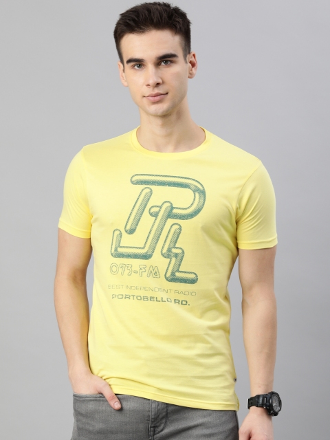 

BEAT LONDON by PEPE JEANS Men Yellow Printed Slim Fit Round Neck Pure Cotton T-shirt