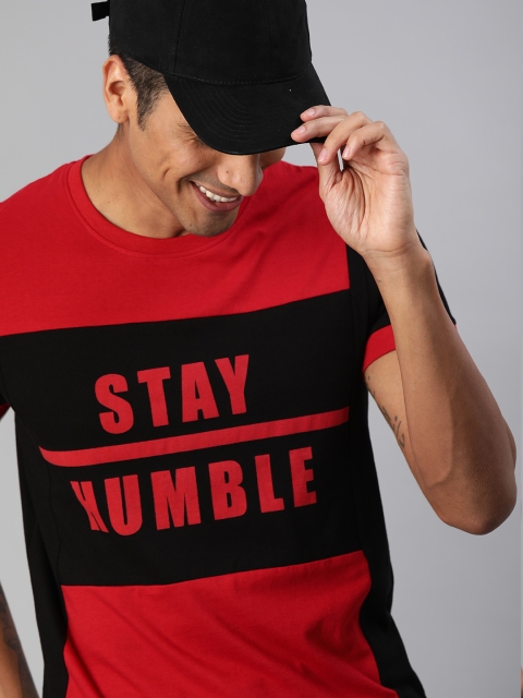

HERE&NOW Men Red & Black Printed Round Neck T-shirt