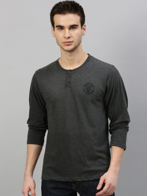 

HERE&NOW Men Charcoal Solid Henley Neck T-shirt