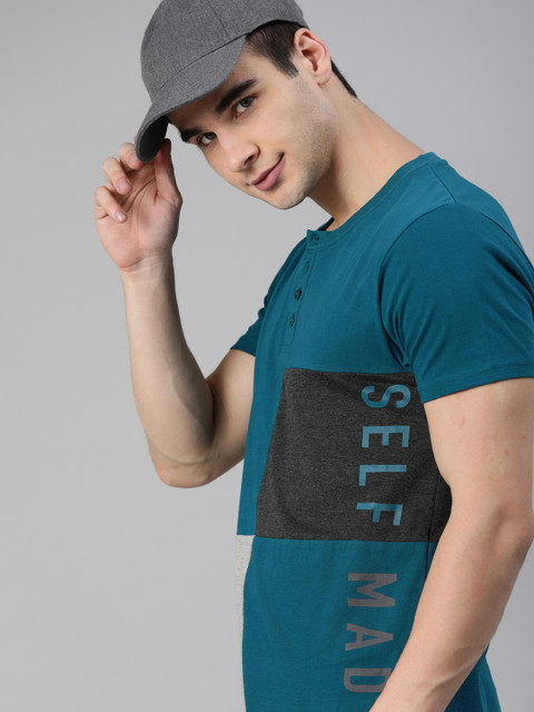 

HERE&NOW Men Teal Colourblocked Round Neck T-shirt