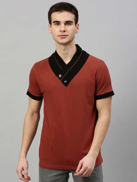 

HERE&NOW Men Rust Red Solid V-Neck T-shirt