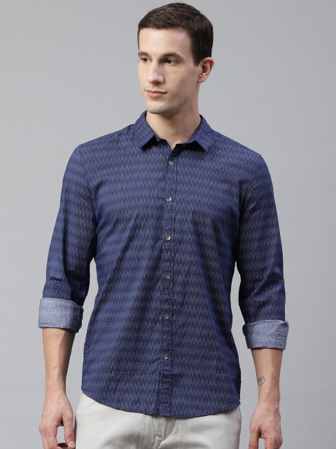 

BEAT LONDON by PEPE JEANS Men Navy Blue Slim Fit Chevron Self Design Casual Shirt