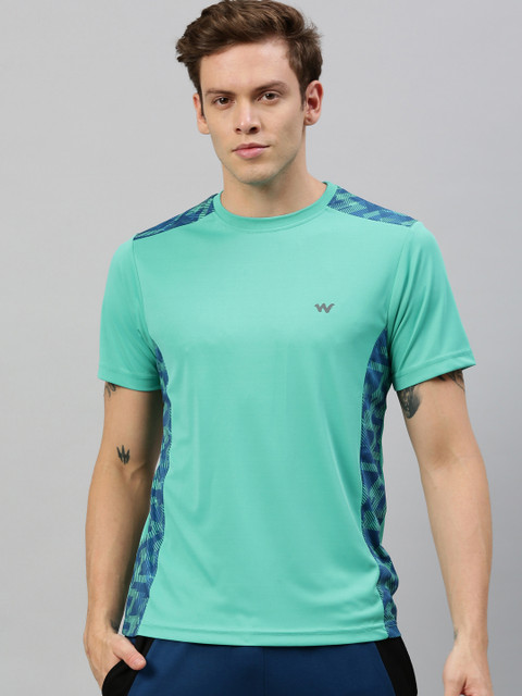 

Wildcraft Men Sea Green Solid Round Neck T-shirt With Printed Detailing