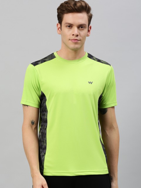 

Wildcraft Men Lime Green Solid Side Striped Round Neck T-shirt
