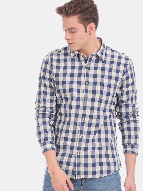 

Cherokee Men Blue & Beige Regular Fit Checked Casual Shirt
