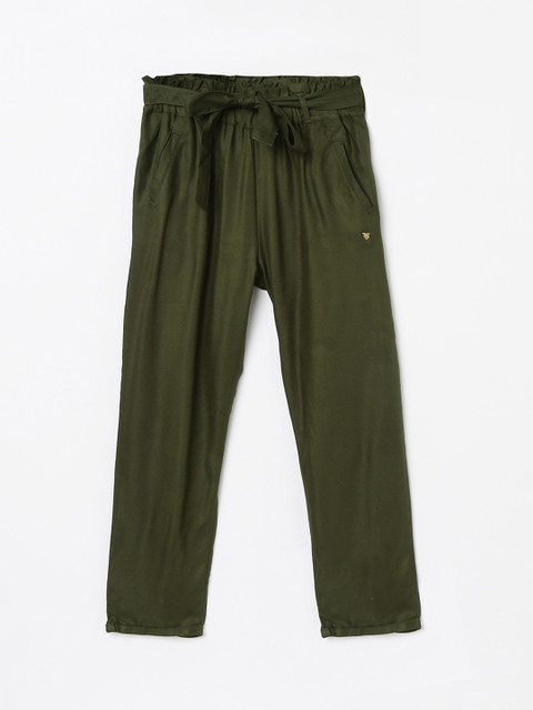 

Bossini Girls Olive Green Regular Fit Solid Peg Trousers