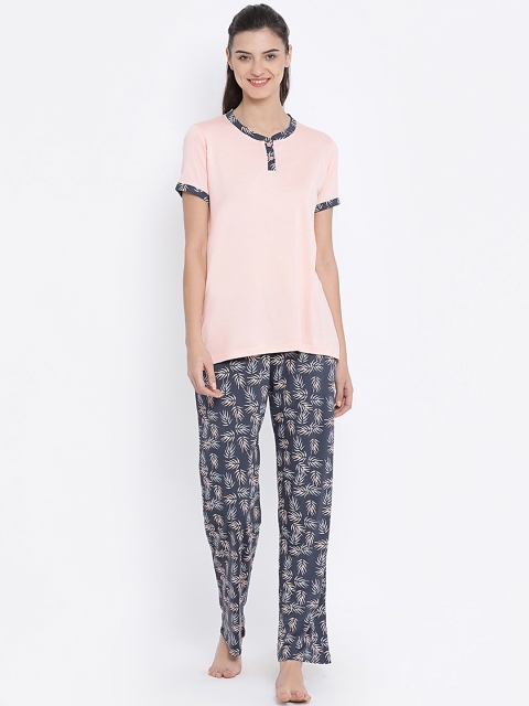 

Kanvin Women Peach-Coloured & Grey Solid Nightsuit
