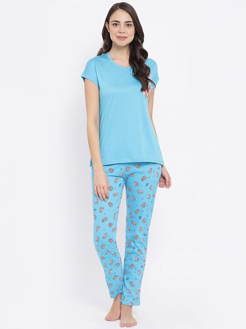 

Kanvin Women Blue Printed Night suit