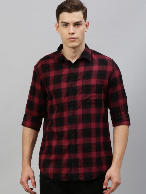 

HERE&NOW Men Black & Maroon Slim Fit Checked Casual Shirt