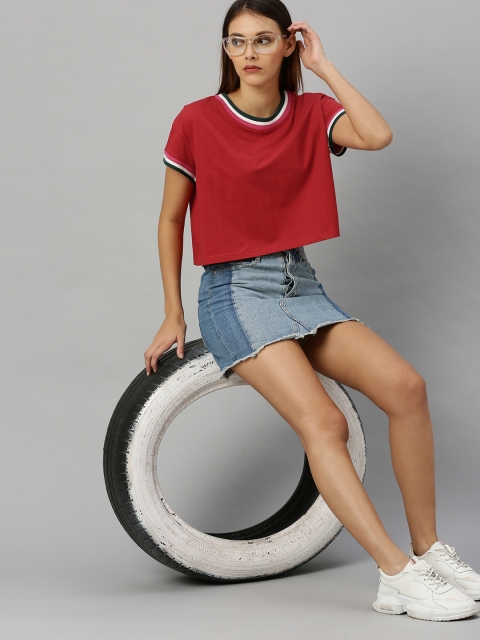 

HERE&NOW Women Red Solid Round Neck Crop T-shirt