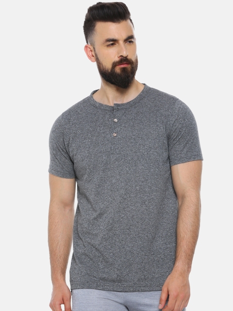 

Campus Sutra Men Grey Melange Solid Henley Neck T-shirt