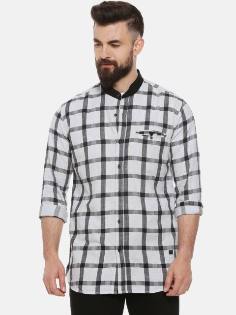 

Campus Sutra Men White Regular Fit Checked Casual Shirt