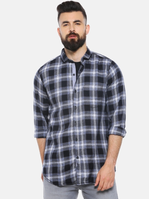 

Campus Sutra Men Black & White Regular Fit Checked Casual Shirt