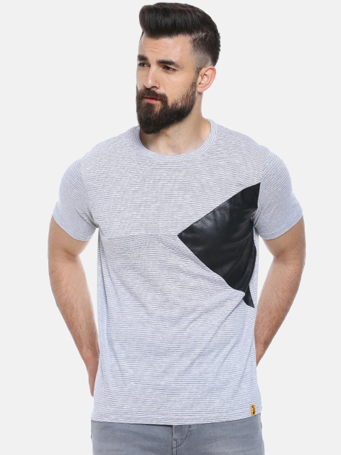 

Campus Sutra Men Grey & Black Colourblocked Round Neck T-shirt