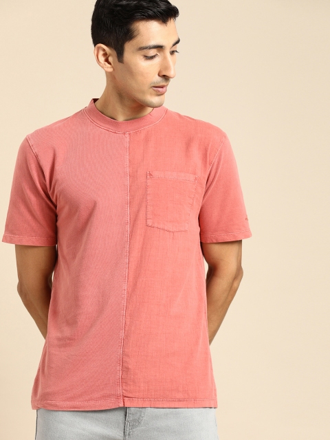 

ether Men Coral Solid Round Neck T-shirt