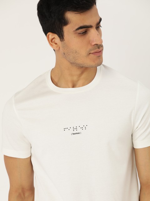 

ether Men Off-White Solid Round Neck T-shirt