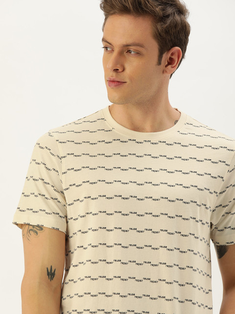 

ether Kora Collection Men Beige & Black Sustainable Unbleached Fabric Printed Sustainable T-shirt