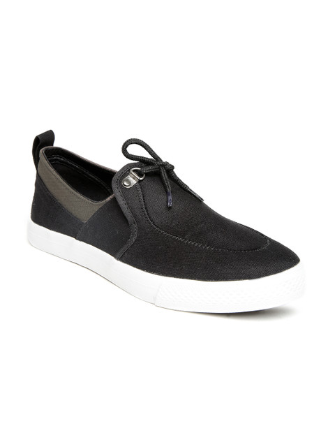 

Roadster Men Black Canvas Shoes