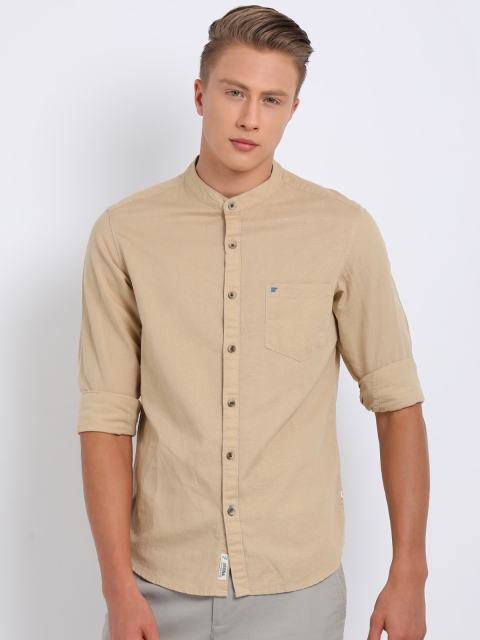 

t-base Men Beige Regular Fit Solid Casual Shirt
