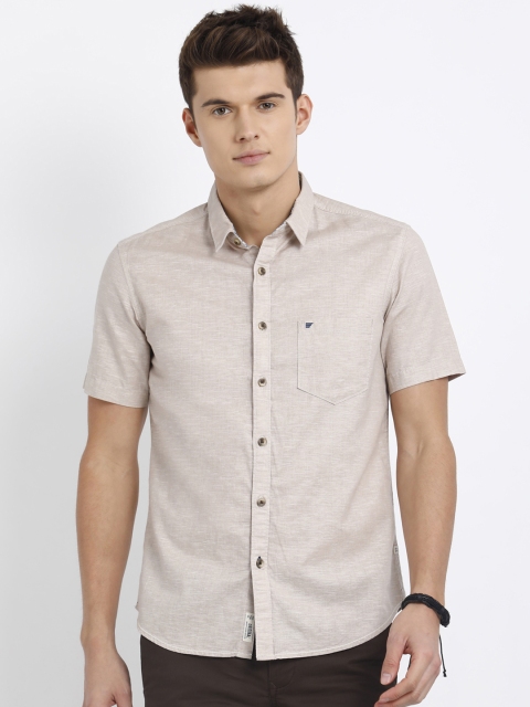 

t-base Men Beige Regular Fit Solid Casual Shirt