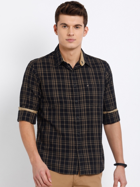 

t-base Men Black & Brown Regular Fit Checked Casual Shirt