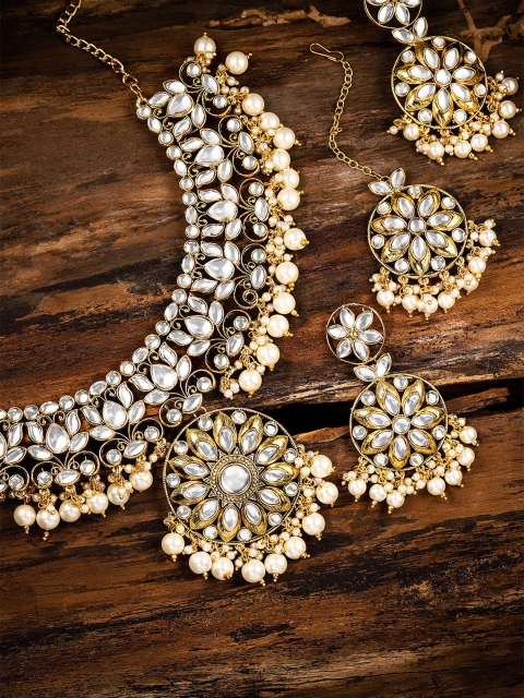 

Zaveri Pearls Gold-Plated & Off-White Kundan-Studded Pearl Beaded Jewellery Set