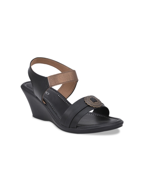 

SALARIO Women Black Solid Wedges