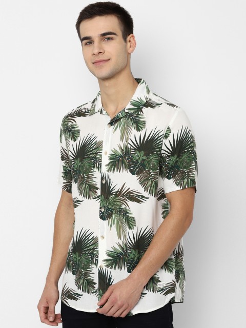 

People Men White & Green Regular Fit Printed Casual Shirt