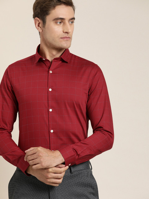 

INVICTUS Men Red & White Slim Fit Checked Formal Shirt