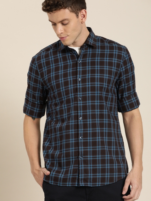 

INVICTUS Men Navy Blue & Maroon Regular Fit Checked Casual Shirt