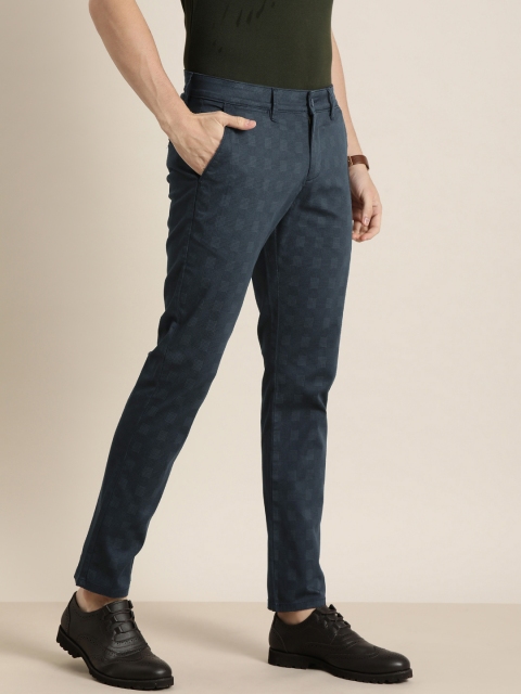

INVICTUS Men Navy Blue Slim Fit Checked Regular Trousers