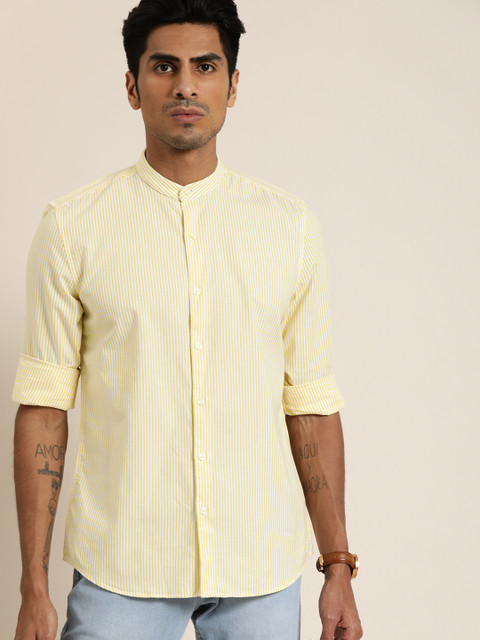 

INVICTUS Men Yellow & White Slim Fit Vertical Striped Casual Shirt
