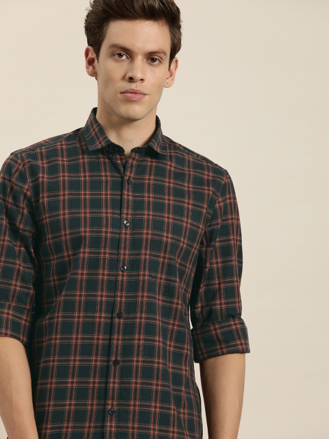 

INVICTUS Men Black & Brown Slim Fit Checked Casual Shirt