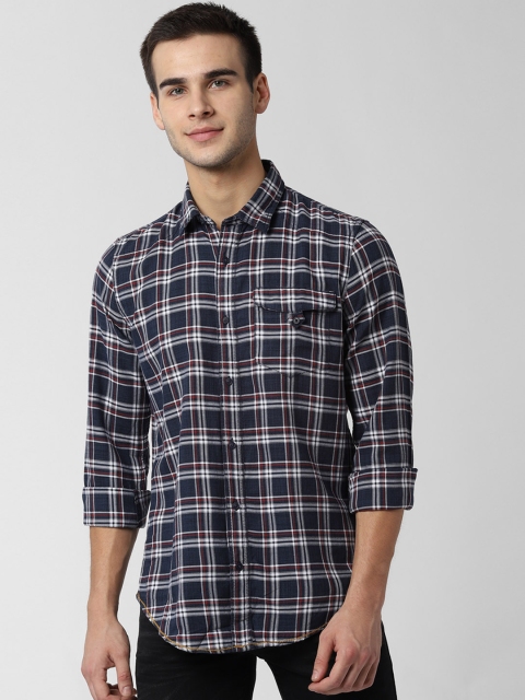 

Peter England Casuals Men Navy Blue & Off-White Slim Fit Checked Casual Shirt
