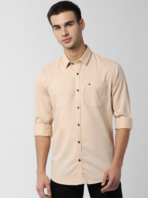 

Peter England Casuals Men Peach-Coloured Slim Fit Self Design Casual Shirt
