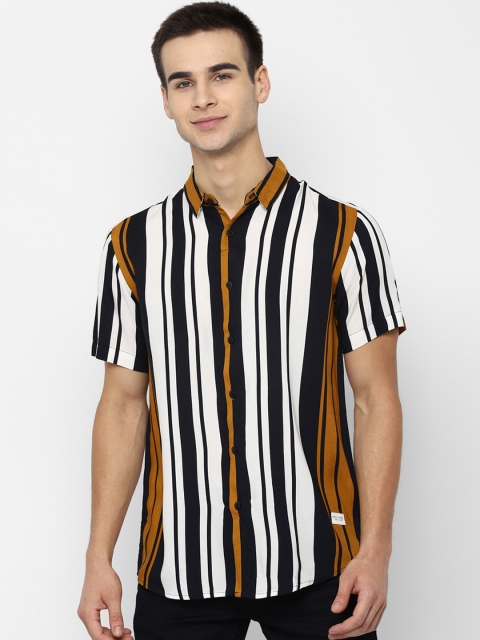

People Men White & Black Regular Fit Striped Casual Shirt