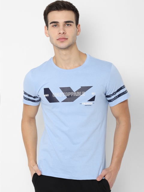 

SKULT by Shahid Kapoor Men Blue Striped Round Neck T-shirt