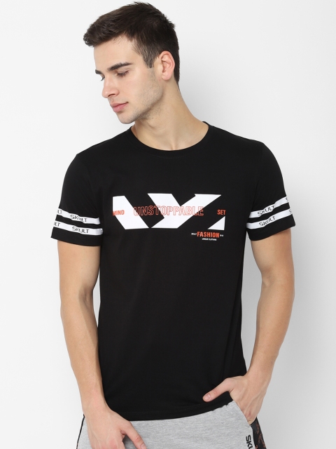 

SKULT by Shahid Kapoor Men Black Striped Round Neck T-shirt