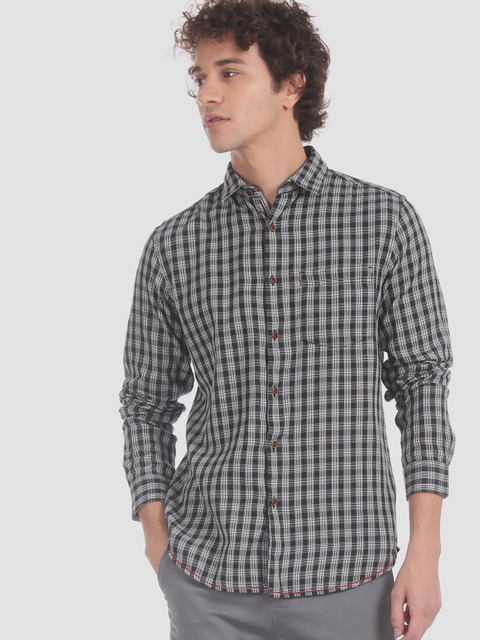 

RUF & TUF Men Black Slim Fit Checked Casual Shirt