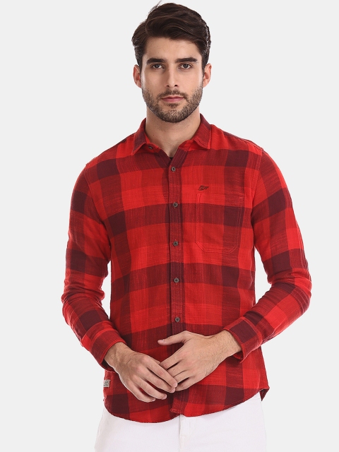 

Ed Hardy Men Red Slim Fit Checked Casual Shirt