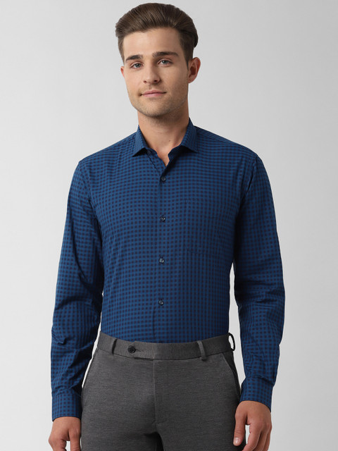 

Peter England Men Navy Blue Regular Fit Checked Formal Shirt