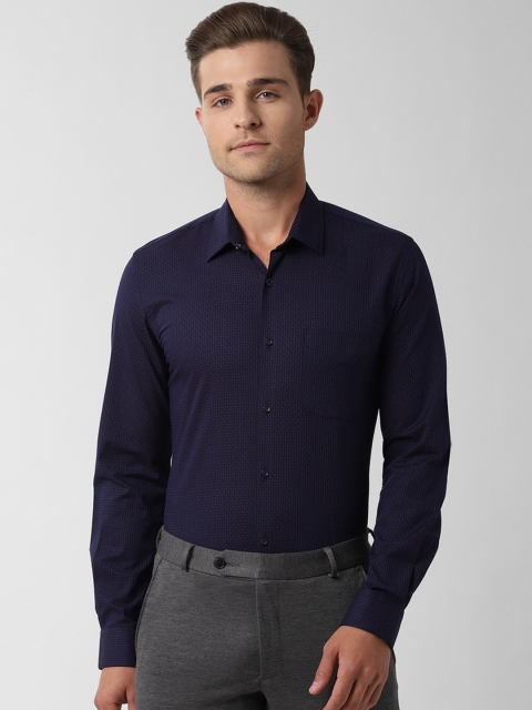 

Peter England Men Navy Blue Slim Fit Checked Formal Shirt
