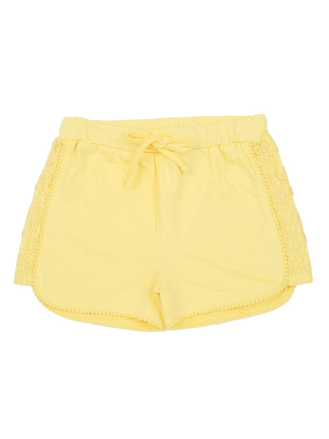 

Pantaloons Junior Girls Yellow Self Design Regular Fit Hot Pants