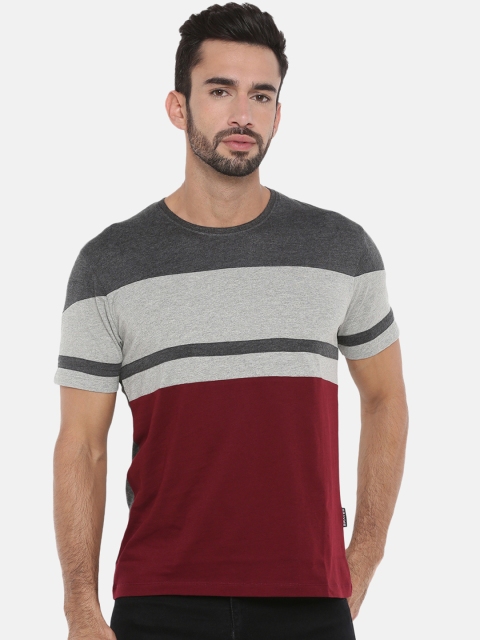 

Braveo Men Grey Colourblocked Round Neck T-shirt