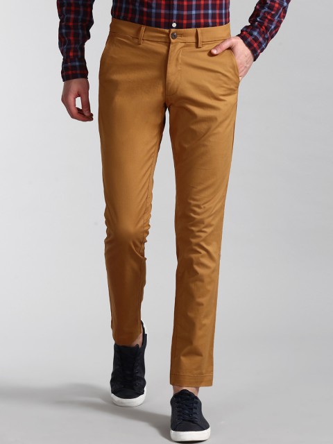 

GAP Men Brown Slim Fit Solid Regular Trousers