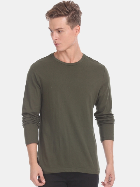 

GAP Men Green Solid Round Neck T-shirt