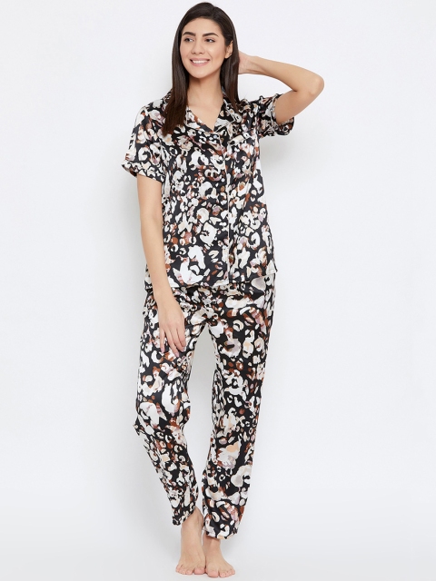 

Clovia Women White & Black Printed Night suit