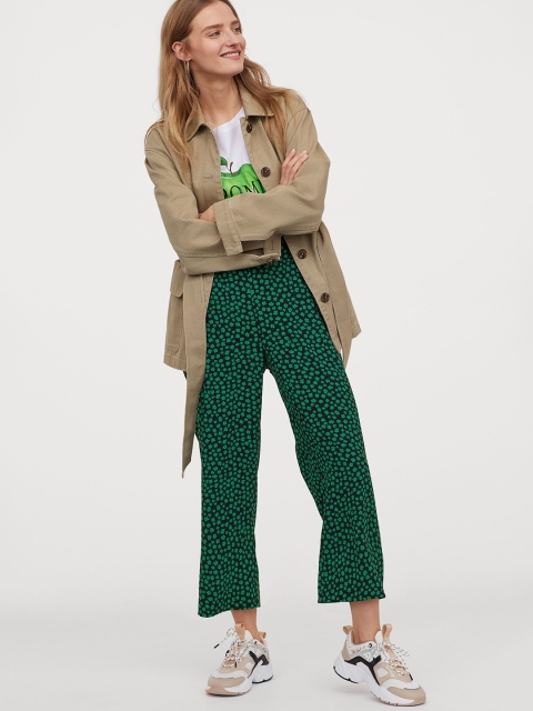 

H&M Women Black & Green Printed Cropped Trousers