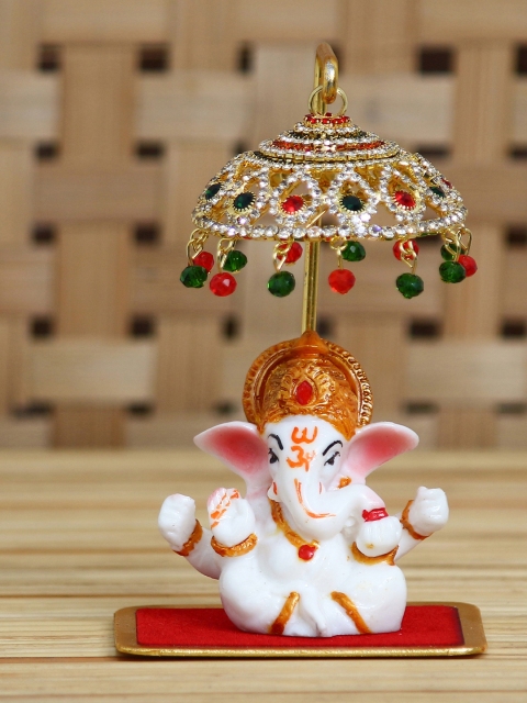

eCraftIndia White & Gold-Toned Decorative Lord Ganesha Idol With Designer Chatri